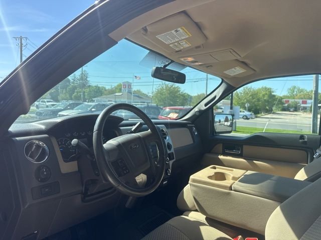 Used 2013 Blue Ford XLT image 8