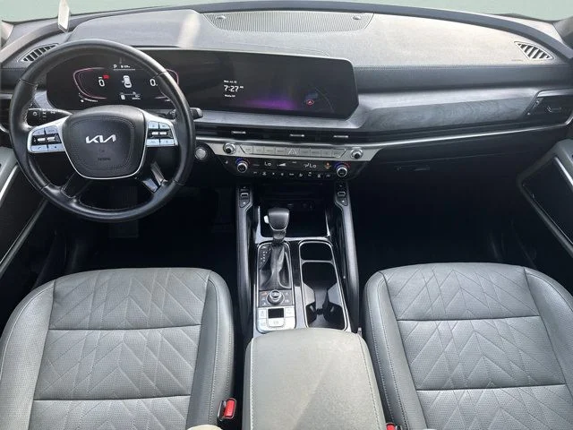 Used 2023 Black Kia EX X-Line image 13