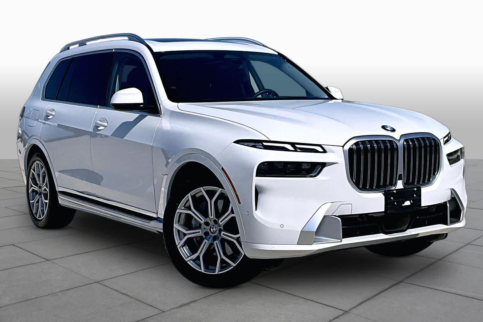 Used 2026 Alpine White BMW xDrive40i image 2