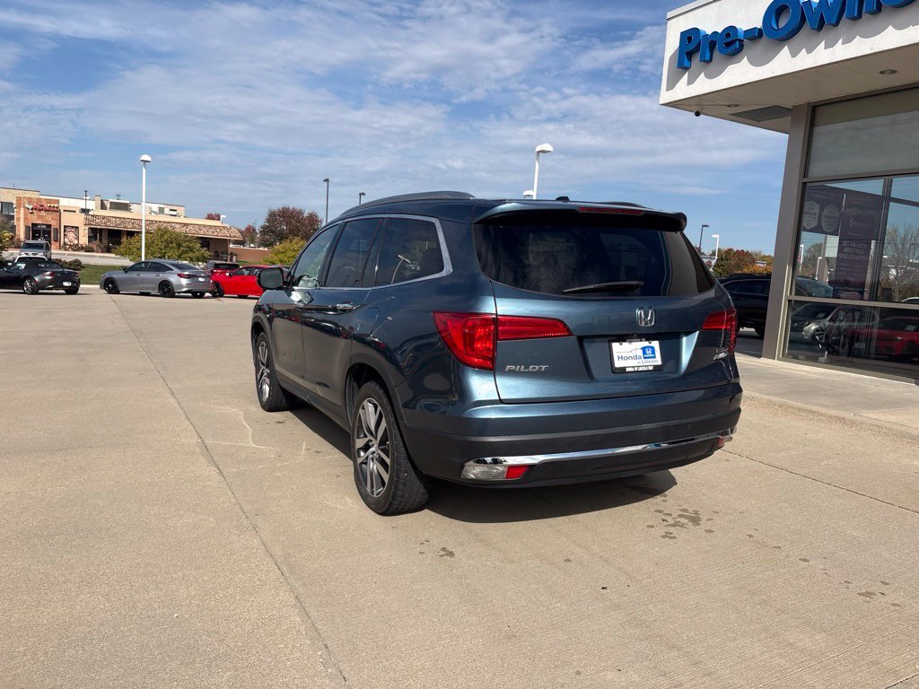 Used 2016 Blue Honda Touring image 7