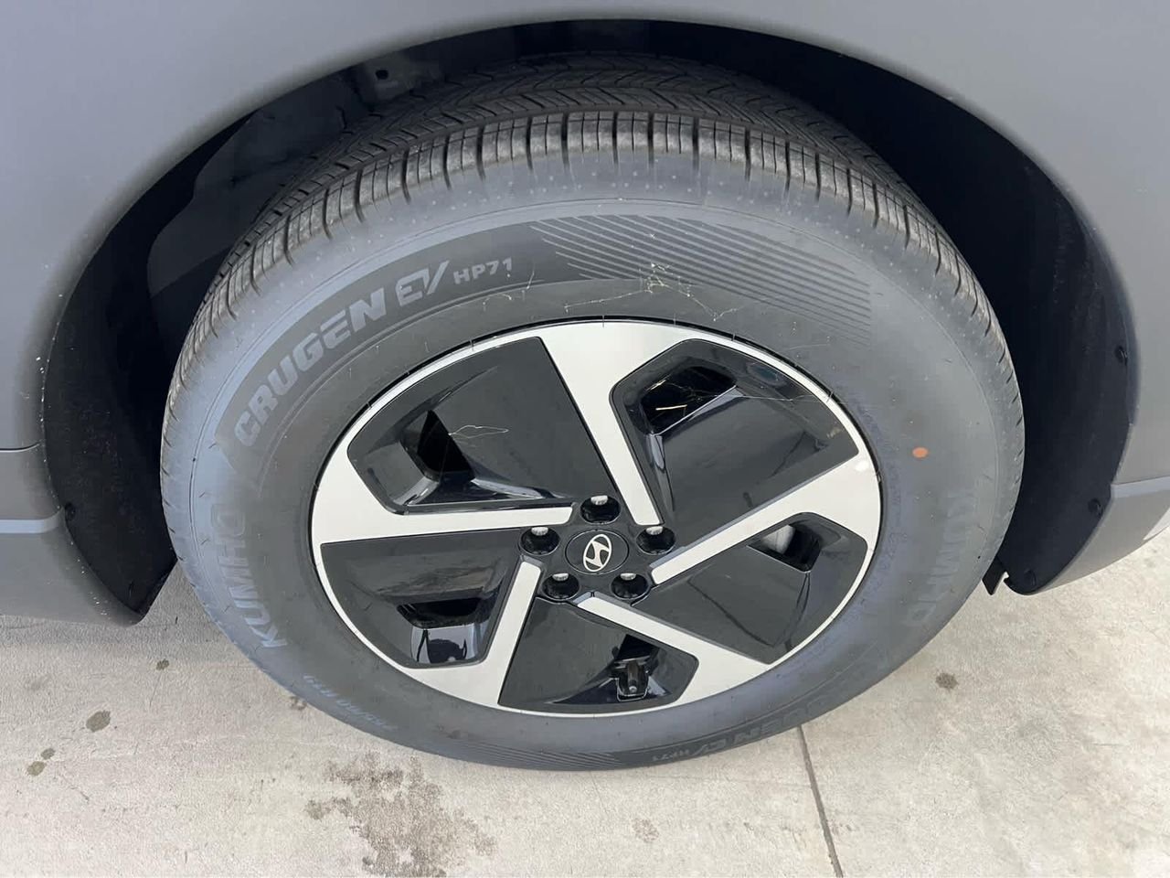 2026 Hyundai IONIQ 9 SE - Photo 8