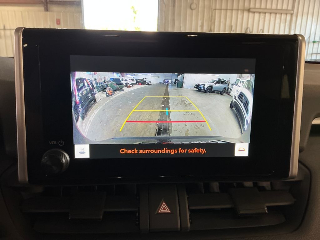 Used 2025  Toyota XLE image 22