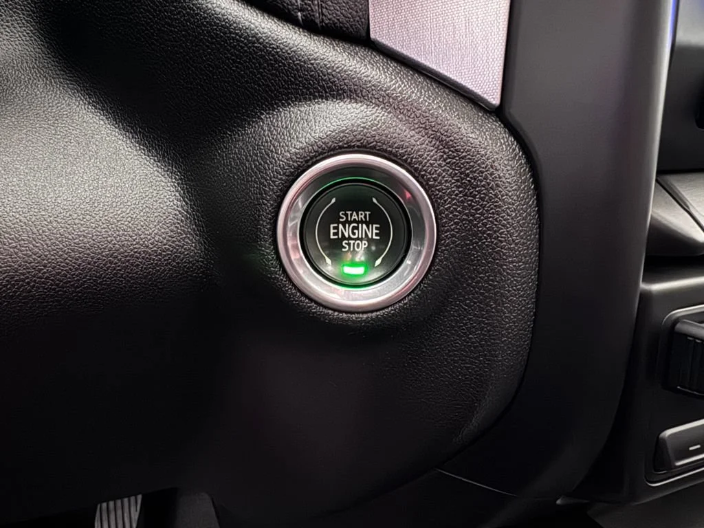 Certified Used 2020 ONYX BLACK GMC SLT image 24