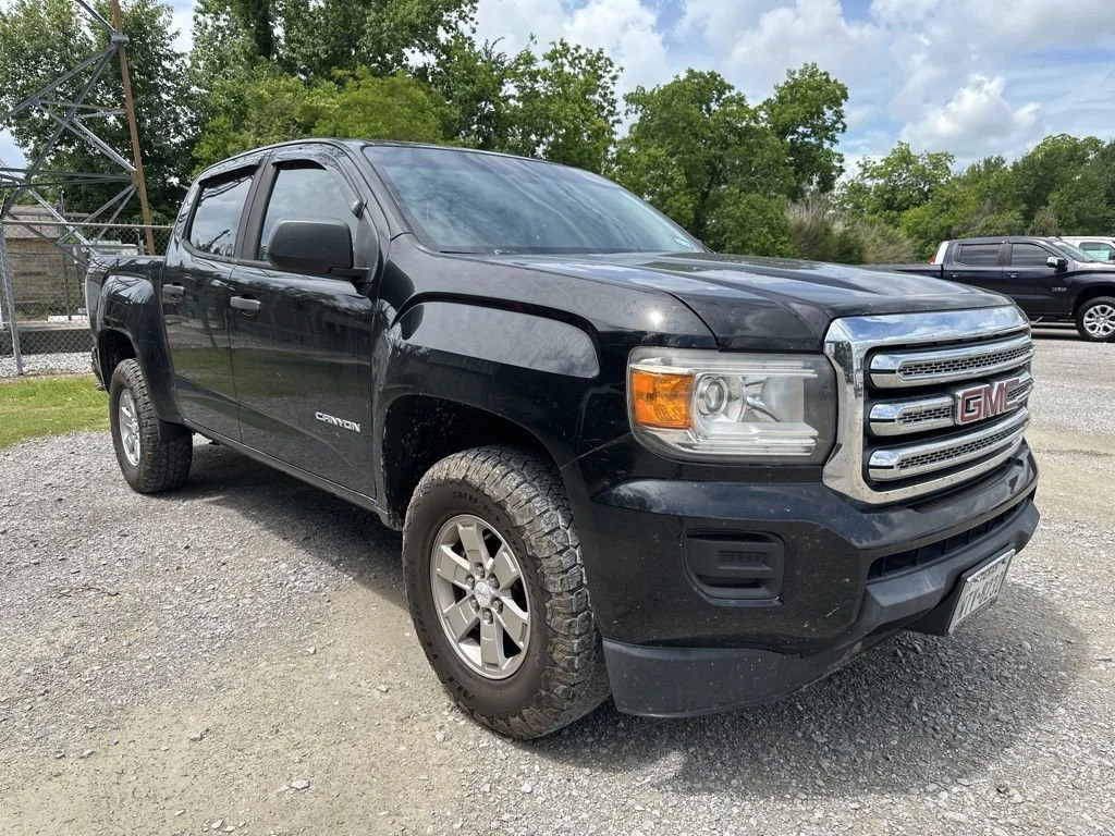 2018 GMC Canyon 2WD Base Crew Cab Short Box's photo