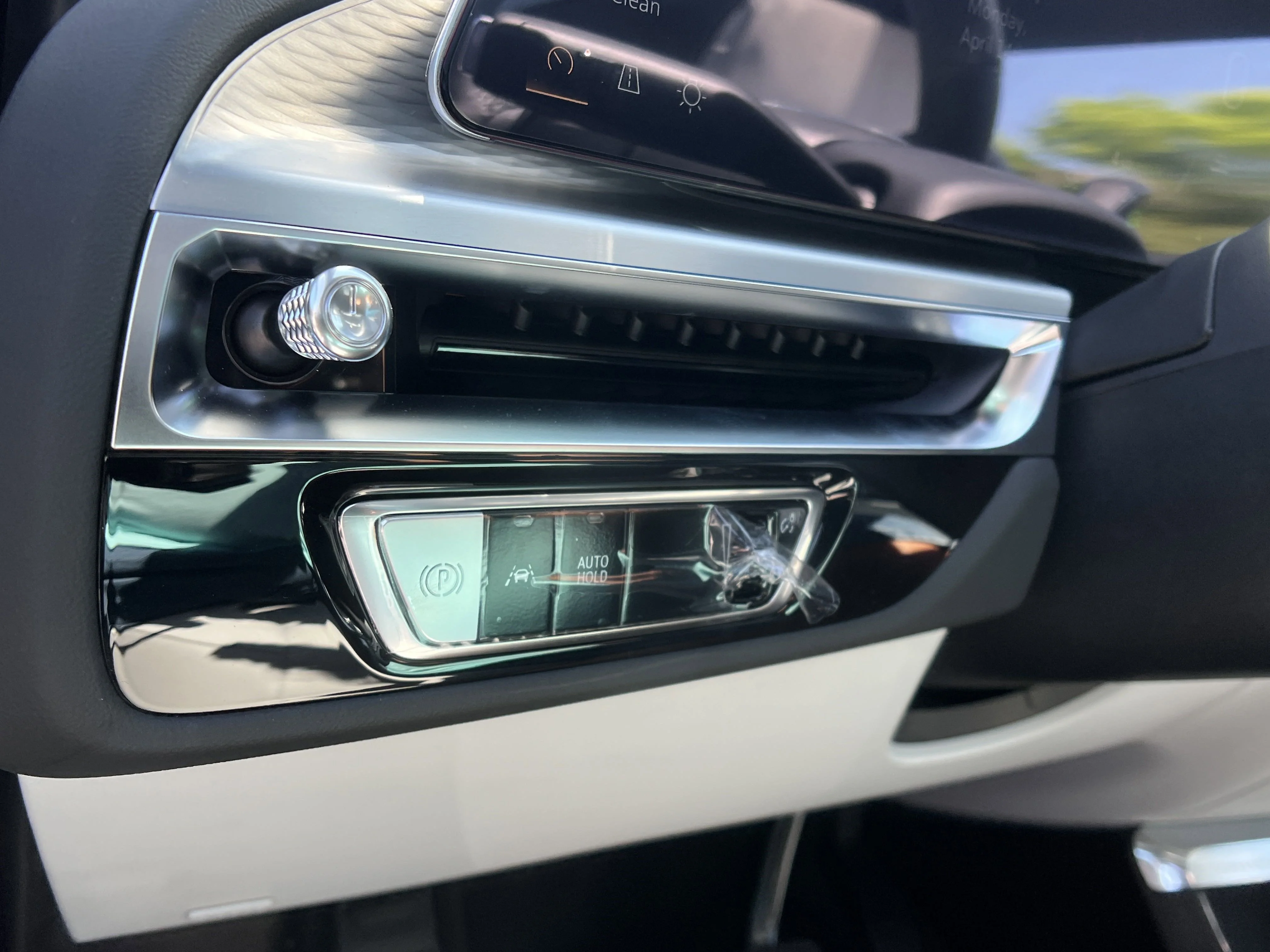2025 Cadillac LYRIQ Luxury 1 - Photo 34
