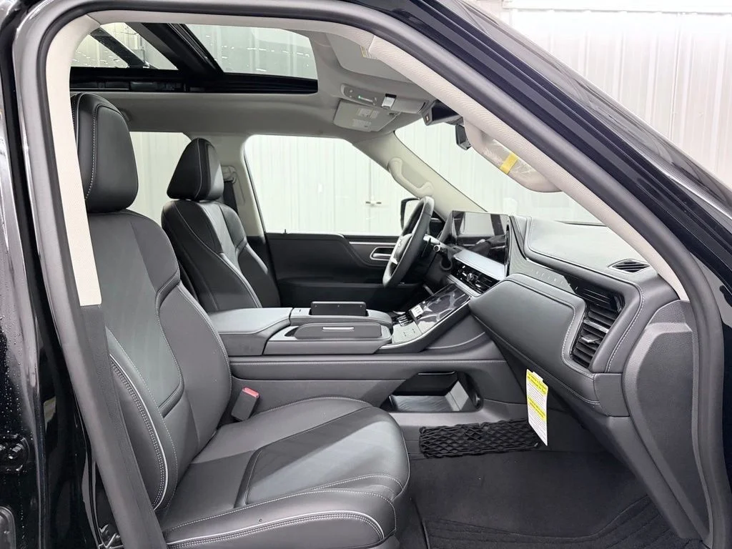 Used 2026 Black INFINITI LUXE image 48