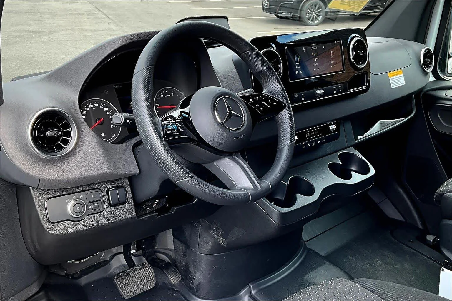 Used 2025 Arctic White Mercedes-Benz  image 18