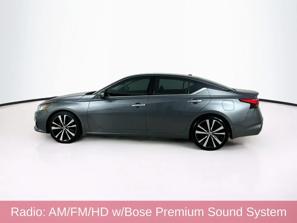 Used 2019 Gray Nissan 2.5 Platinum image 4