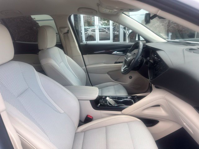 Used 2022 SUMMIT WHITE Buick Preferred image 26