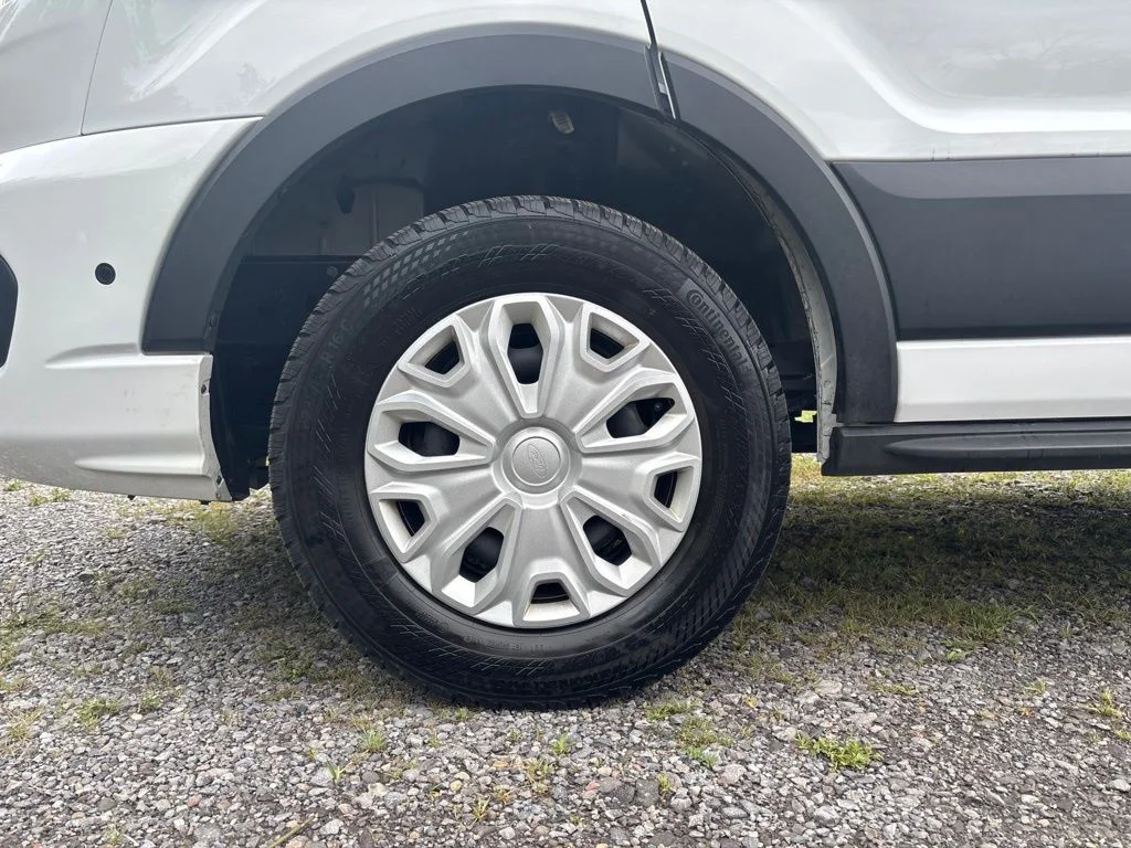 Used 2025 White Ford XLT image 9