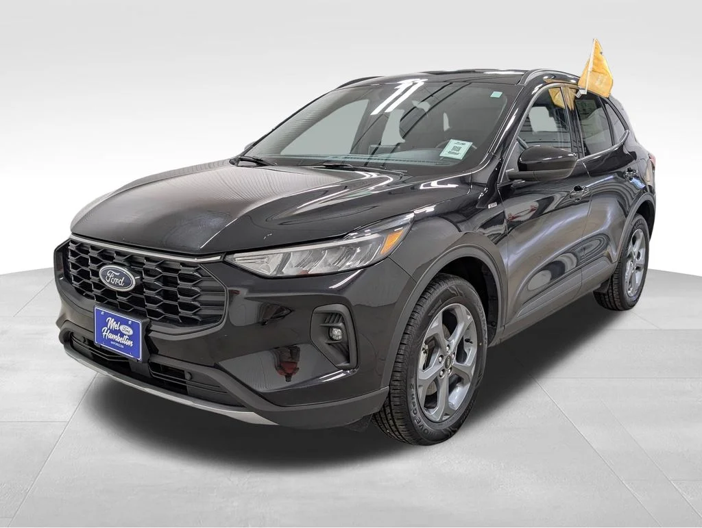 Certified Used 2025 Agate Black Metallic Ford ST-Line Select image 17