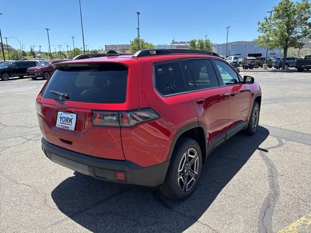 New 2026 Red Hot Pearl-Coat Exterior Paint Jeep Laredo image 6