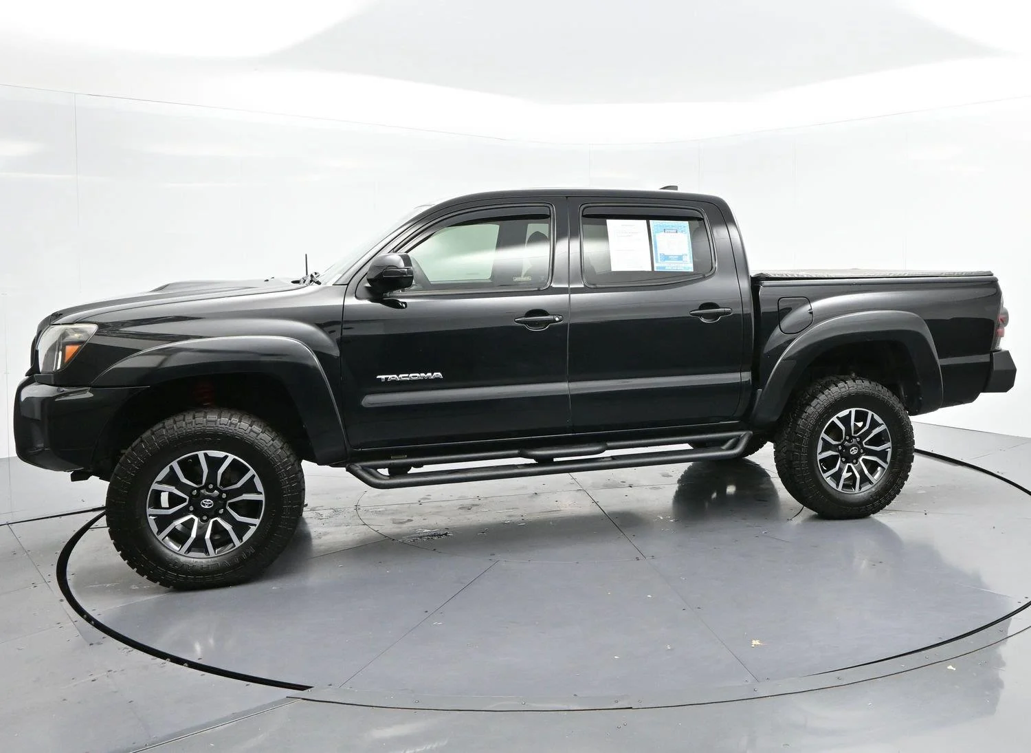 Used 2014 Black Toyota 4WD Double Cab V6 MT (Natl) image 4
