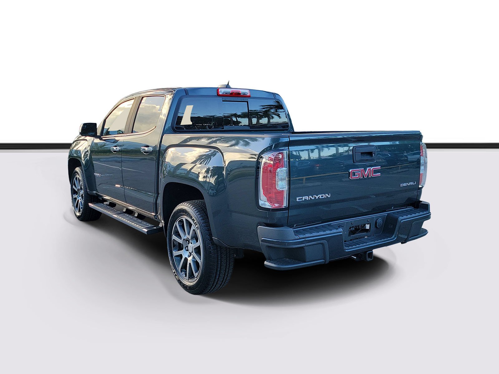 Used 2017 Dark Slate Metallic GMC 2WD Denali image 3