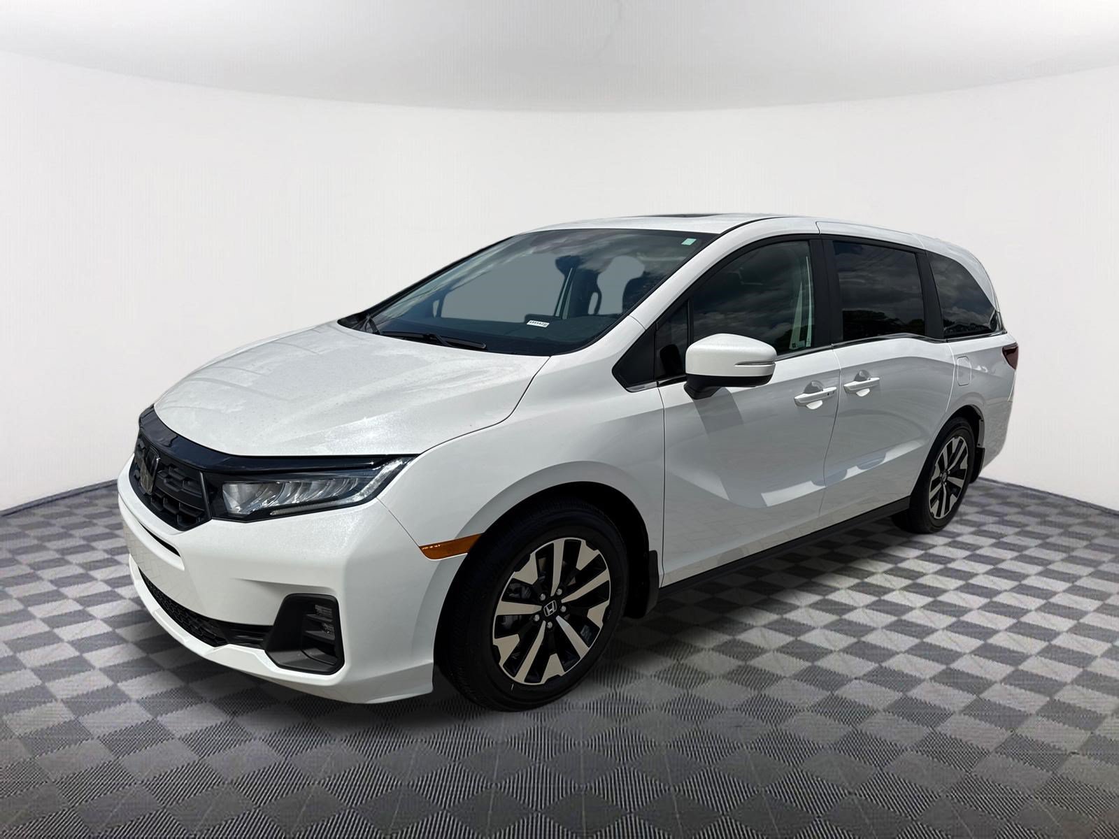 New 2026 Platinum White Pearl Honda EX-L image 3