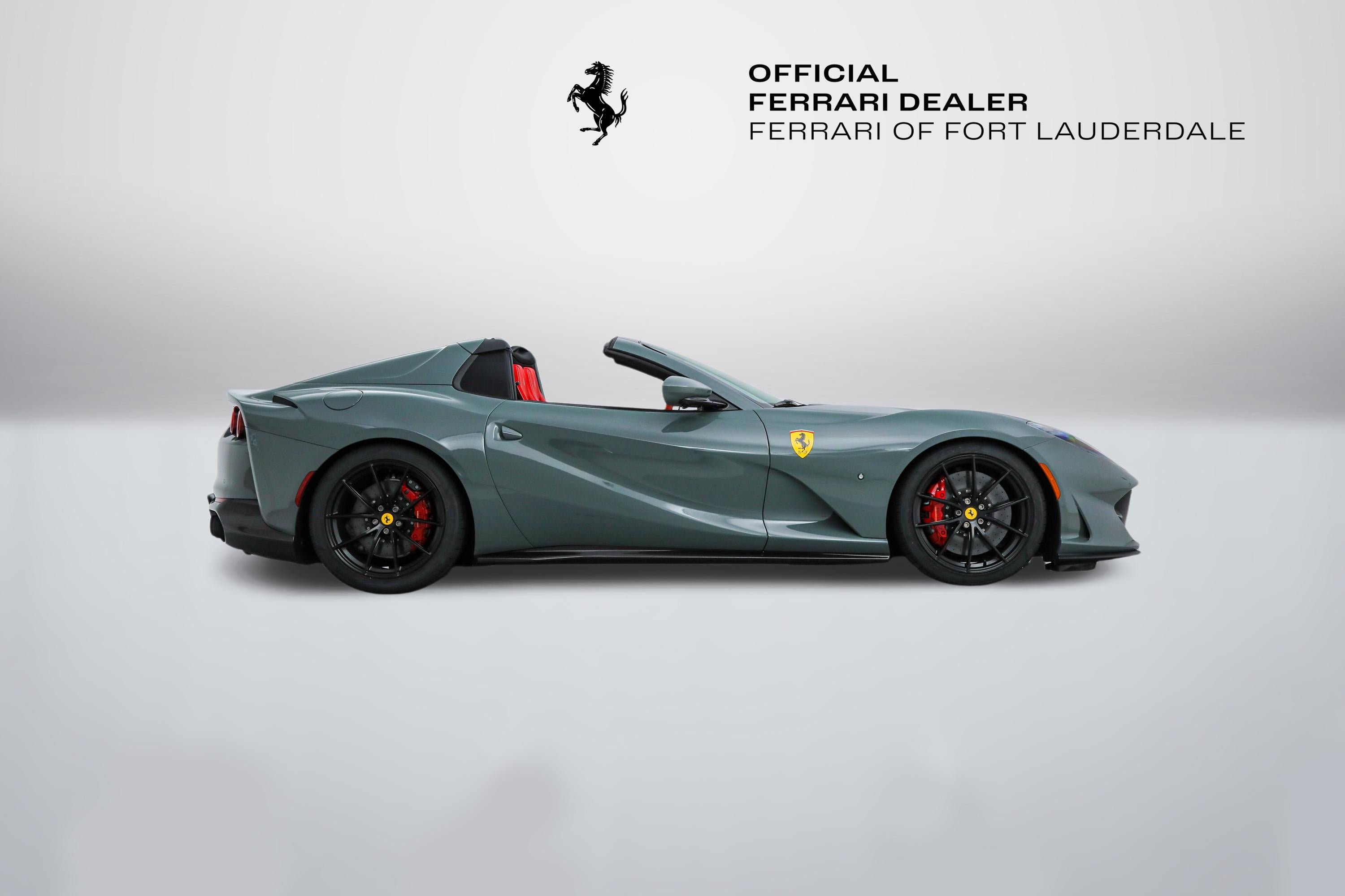 Certified Used 2022 Grigio Medio Ferrari  image 9