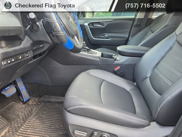 Used 2024 Midnight Black Metallic Toyota XLE Premium image 8