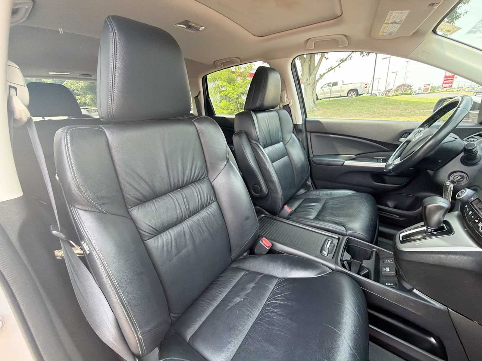 Used 2014 Alabaster Silver Metallic Honda EX-L image 17