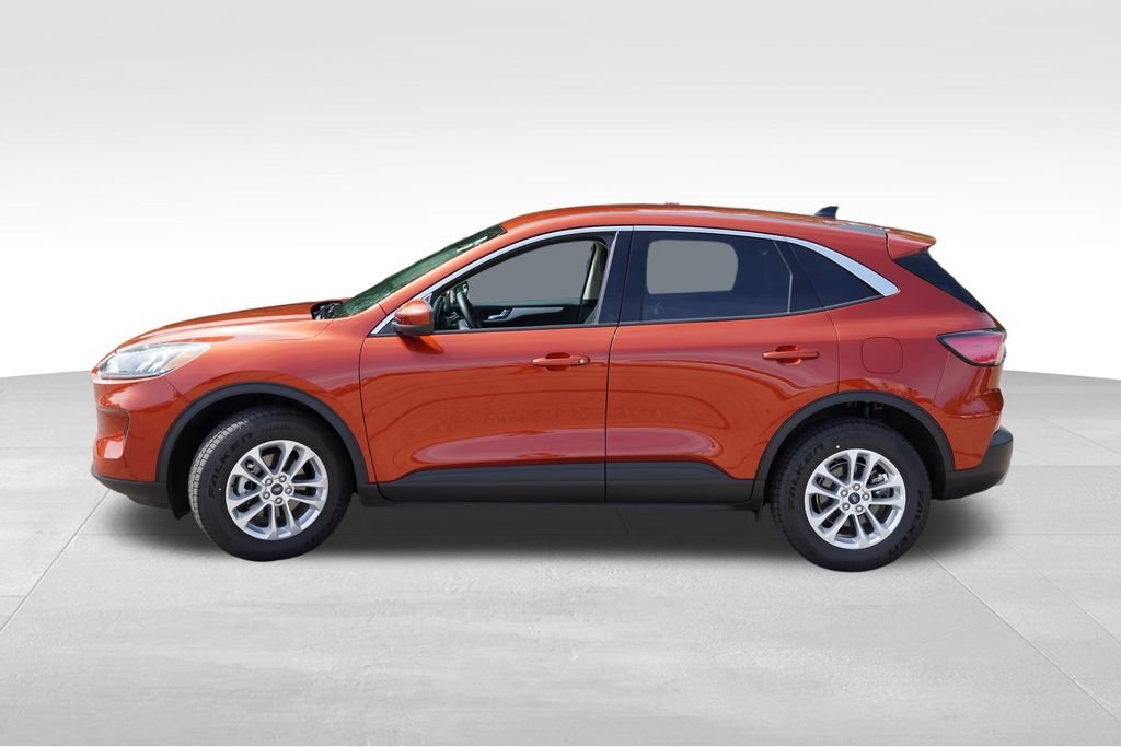 Used 2020 Sedona Orange Metallic Ford SE image 9