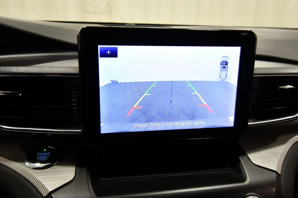 Used 2020 Silver Ford XLT image 24