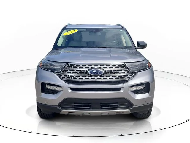 Used 2022 Silver Ford Limited image 2