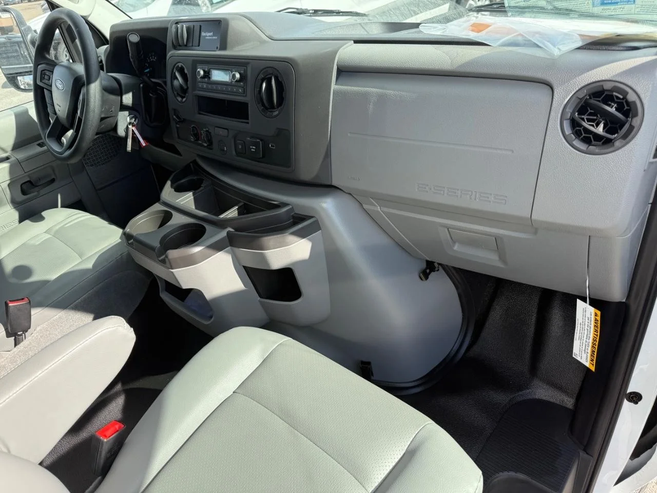 New 2026 Oxford White Ford E-450 DRW image 8
