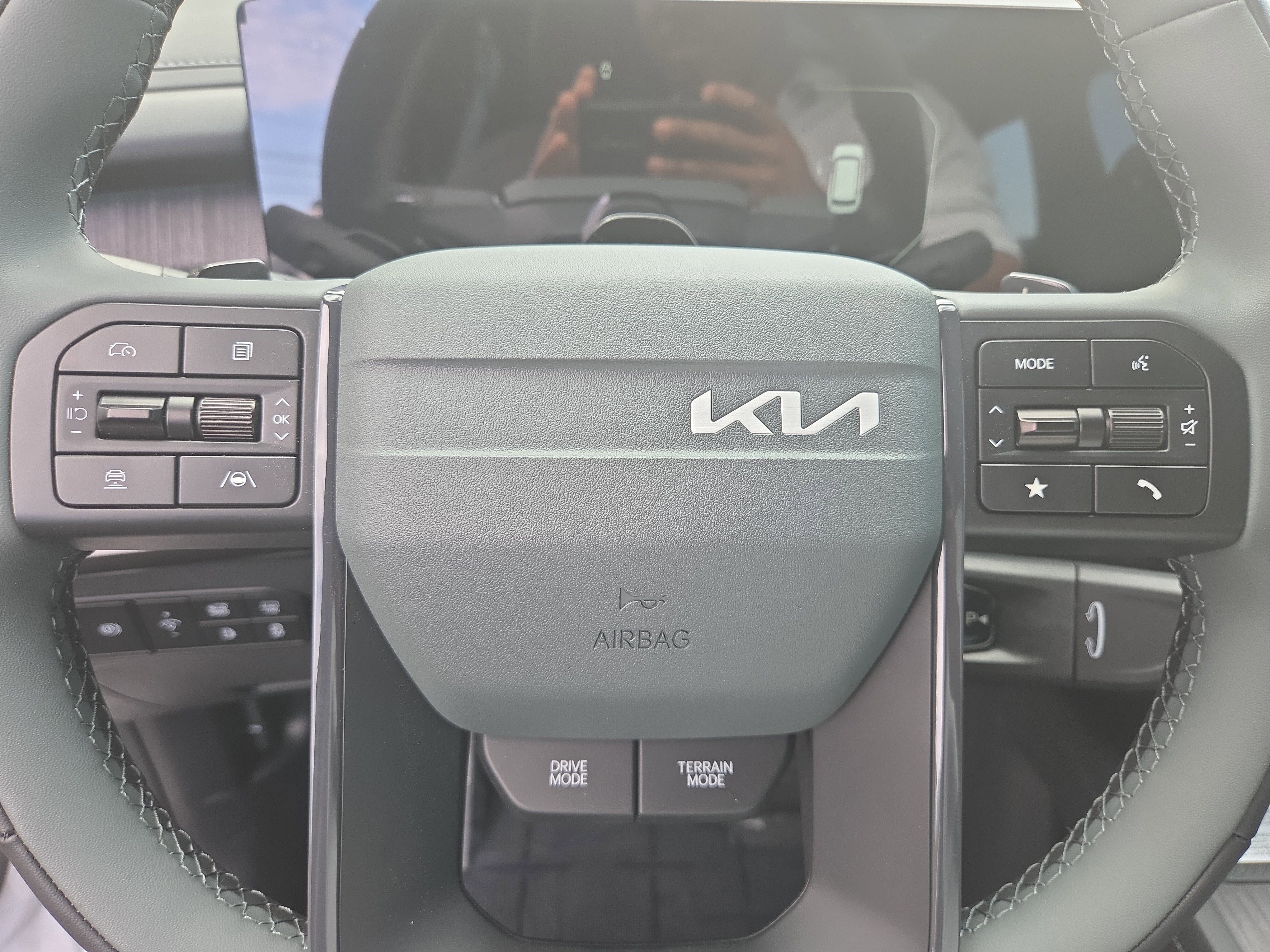 New 2027 Glacial White Pearl Kia X-Line SX-Prestige image 42