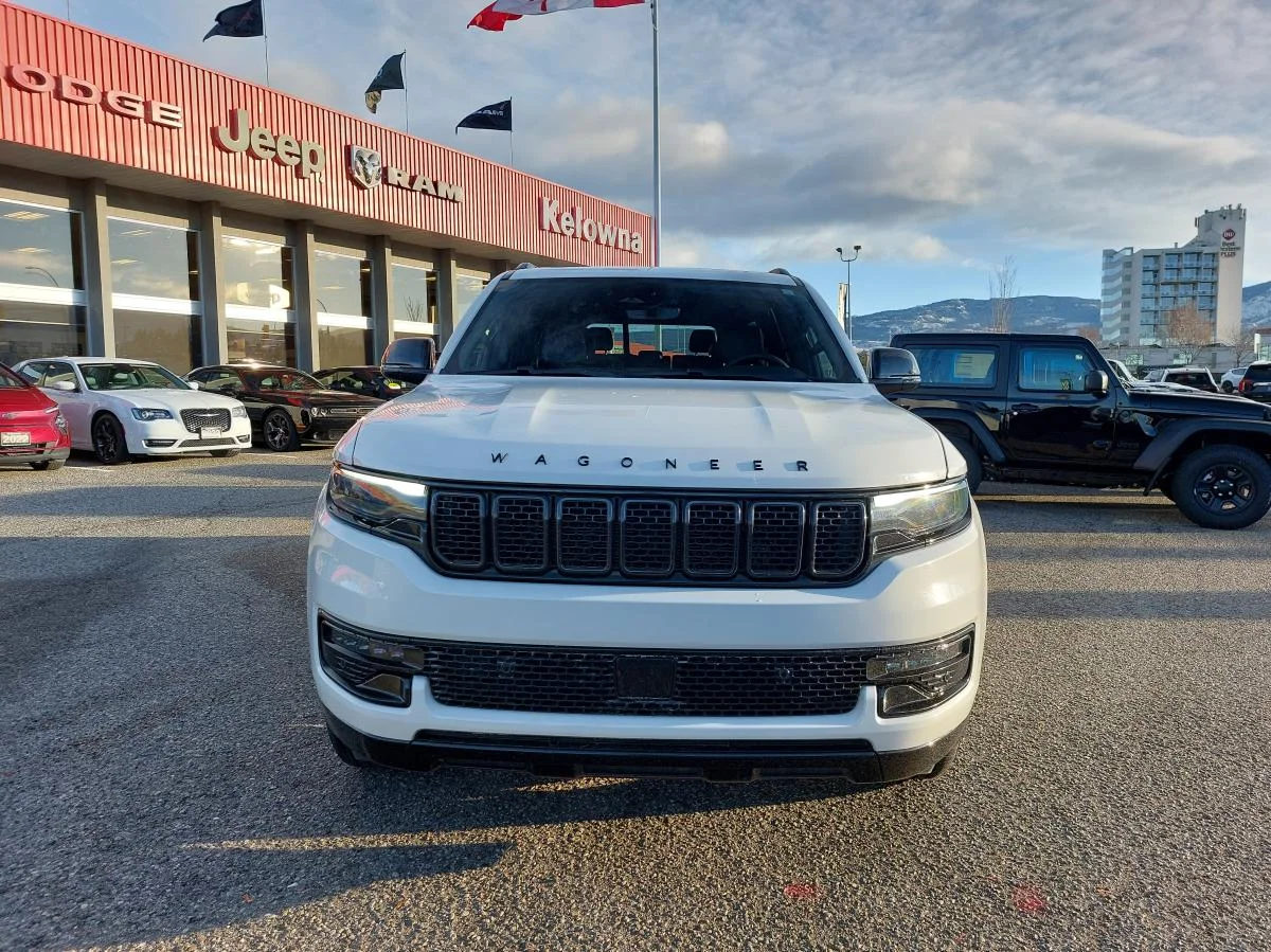 Used 2024 White Jeep Series II Carbide 4x4 image 3