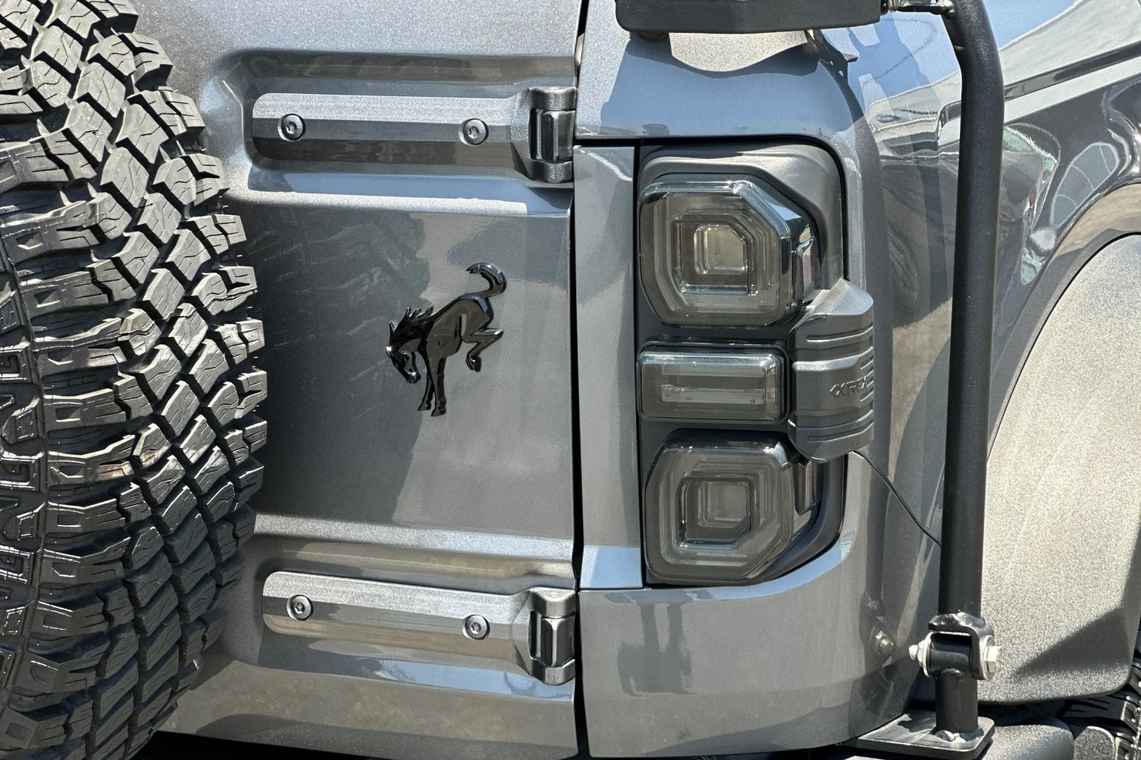 Used 2024 GRAY Ford Wildtrak image 27