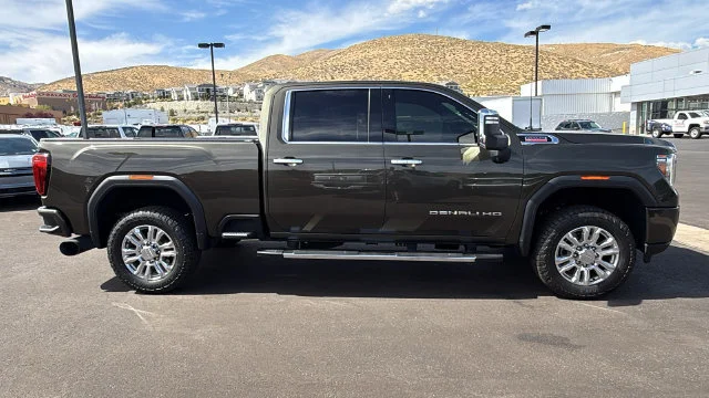 Used 2022 FOREST METALLIC GMC Denali image 2
