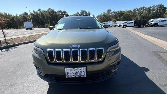Used 2019 Green Jeep Latitude image 8
