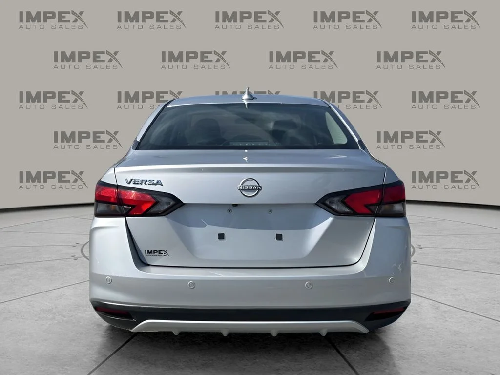 Used 2025 Silver Nissan 1.6 SV image 4