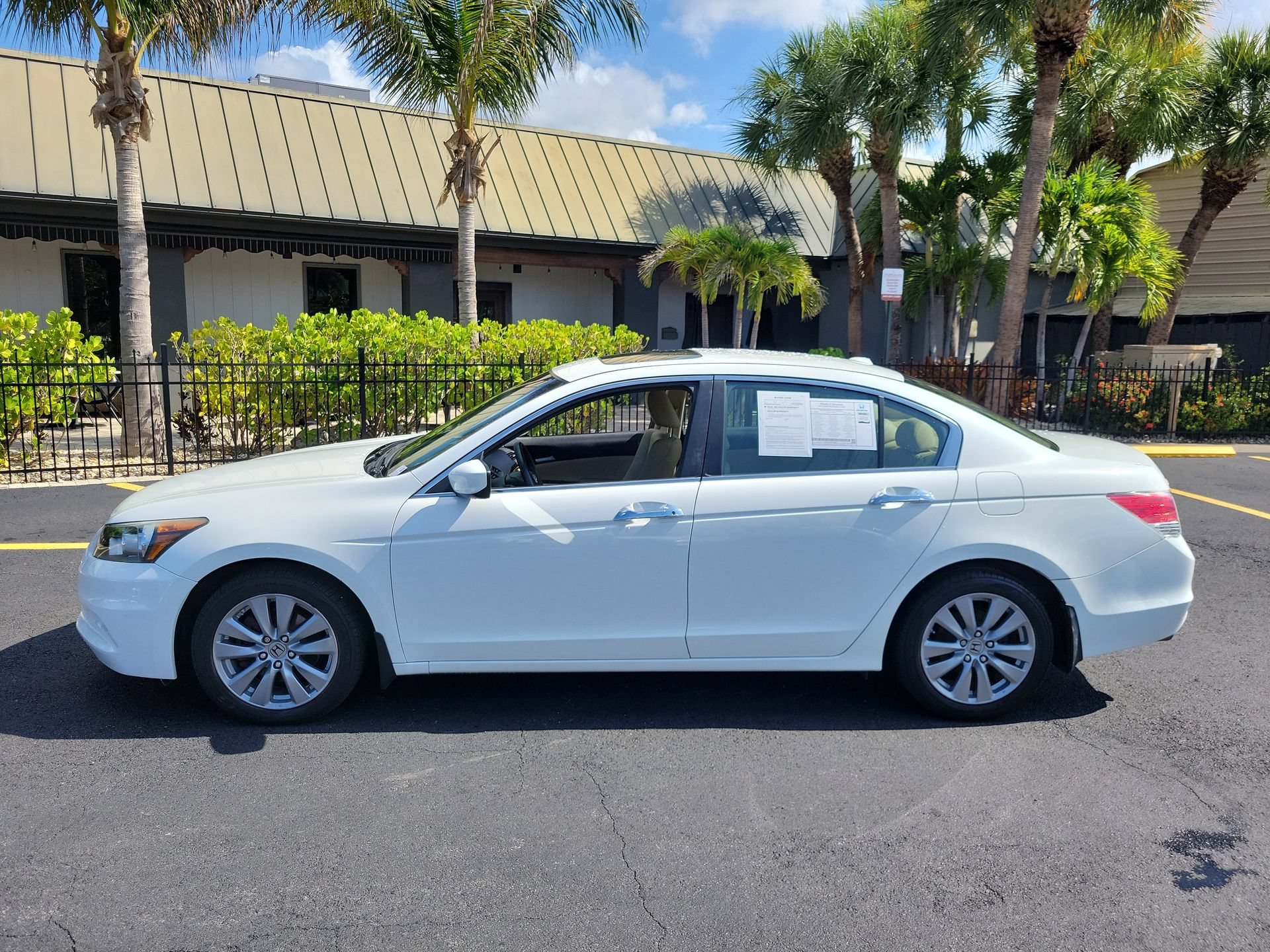 Used 2012 Taffeta White Honda EX-L image 9