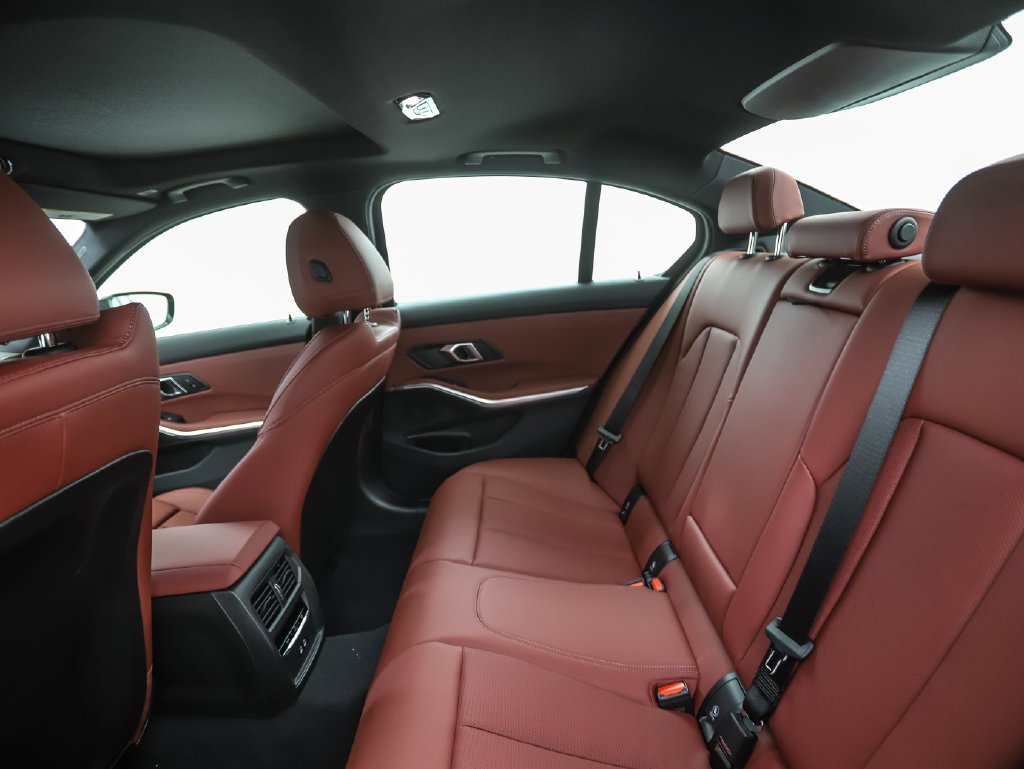 New 2026 Black Sapphire Metallic BMW M340i xDrive image 22