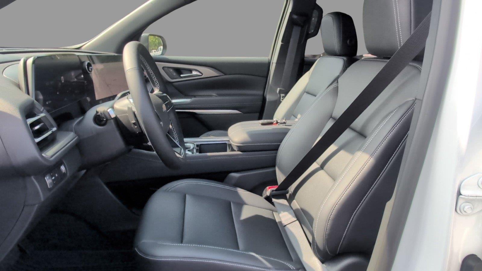 2026 Chevrolet Traverse LT - Photo 17