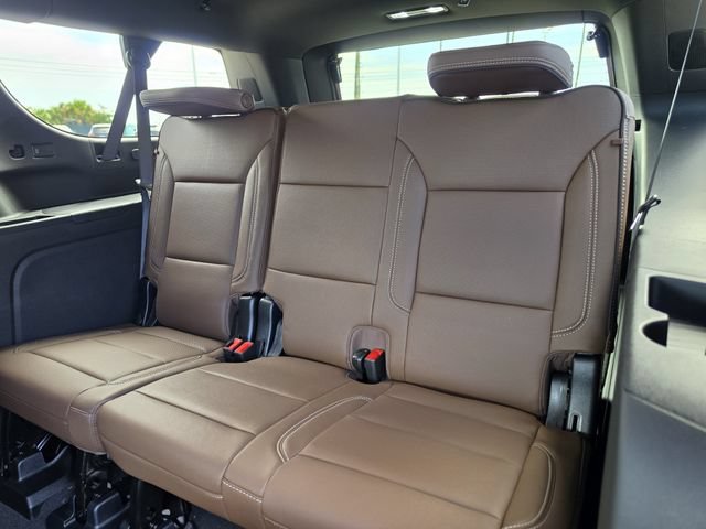 2026 Chevrolet Suburban High Country - Photo 15