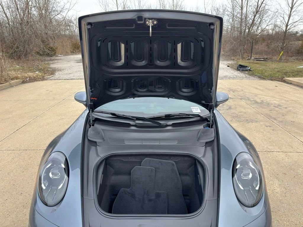 New 2026 Vanadium Grey Metallic Porsche  image 42