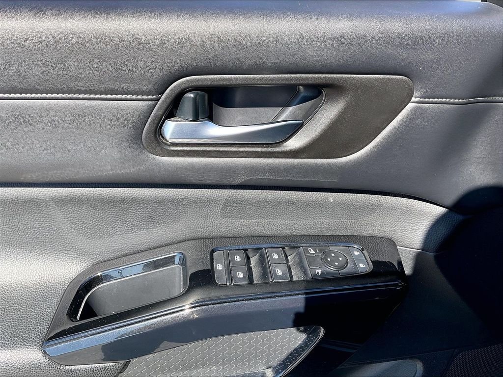 Used 2022 Gun Metallic Nissan SV image 39