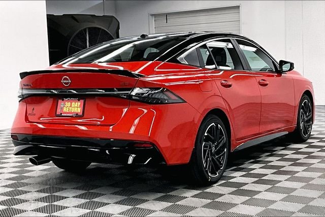 New 2026 Energetic Ember/Super Blk Nissan SR image 17