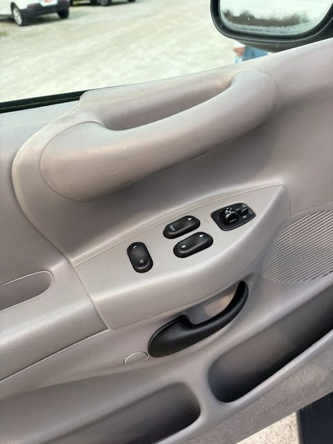 Used 1998 White Ford XLT image 21