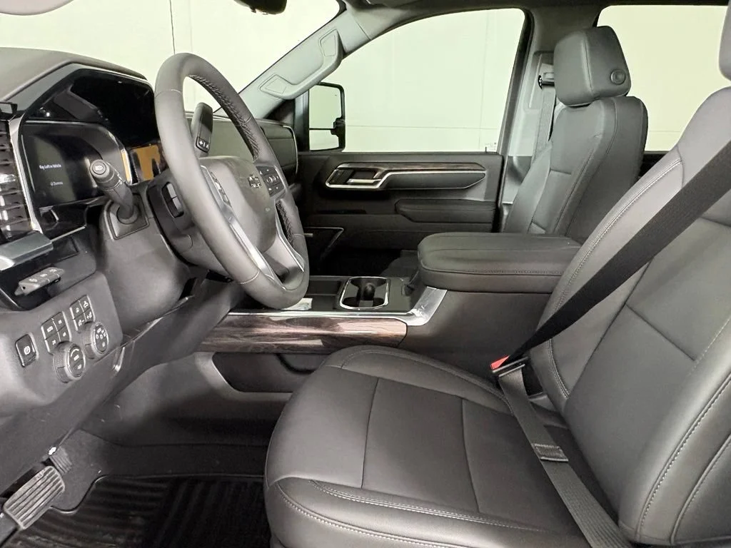 New 2026 Summit White Chevrolet LTZ image 25