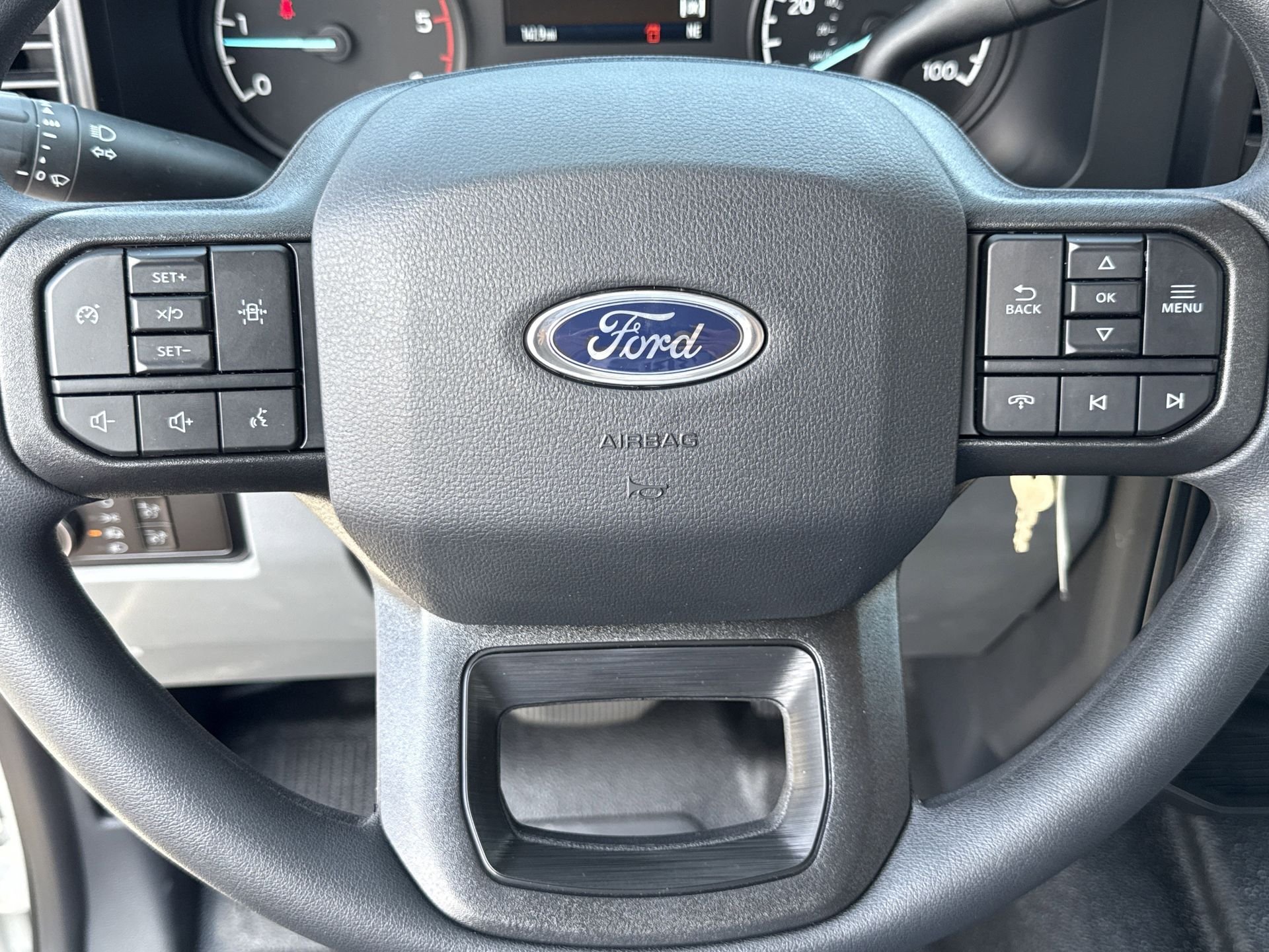 2025 Ford F-350 Super Duty Chassis Cab XL - Photo 11