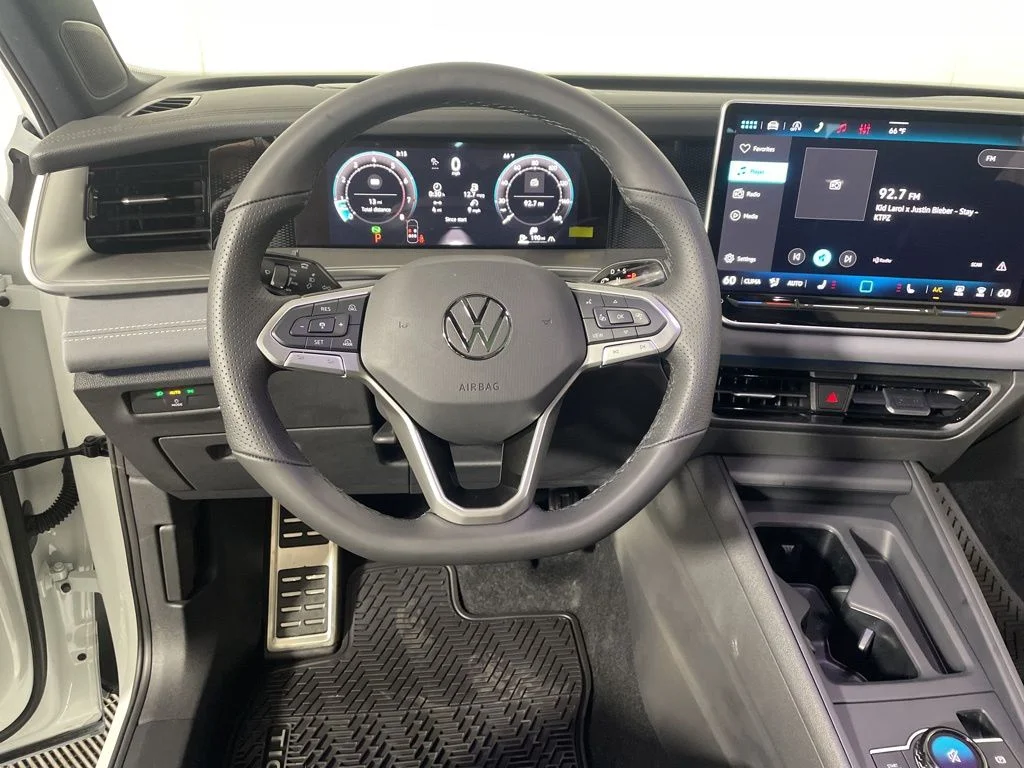 New 2026 White/off-white Volkswagen 2.0T SE R-Line Black image 12
