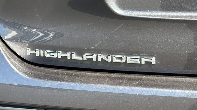 Used 2022 Magnetic Gray Metallic Toyota XLE image 12