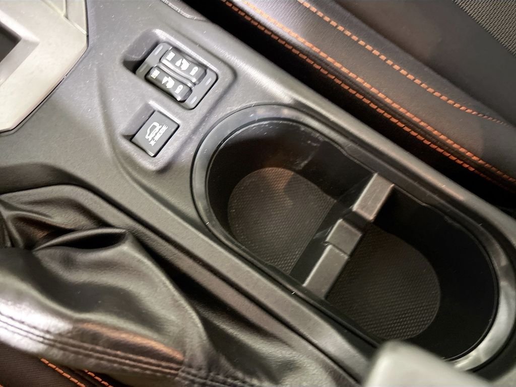 Used 2020 Ice Silver Metallic Subaru Premium image 15