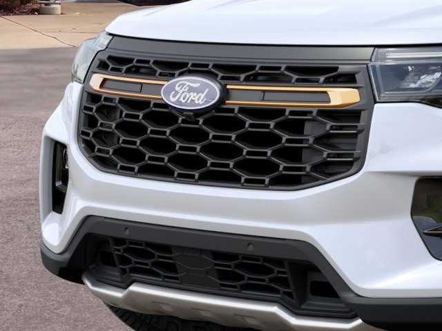 New 2027 Star White Metallic Tri-Coat Ford Tremor® image 17