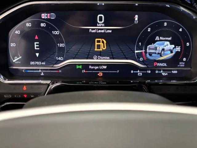 Used 2025 White GMC SLE image 13