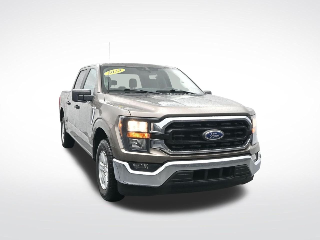 Used 2023 Gray Ford XLT image 3