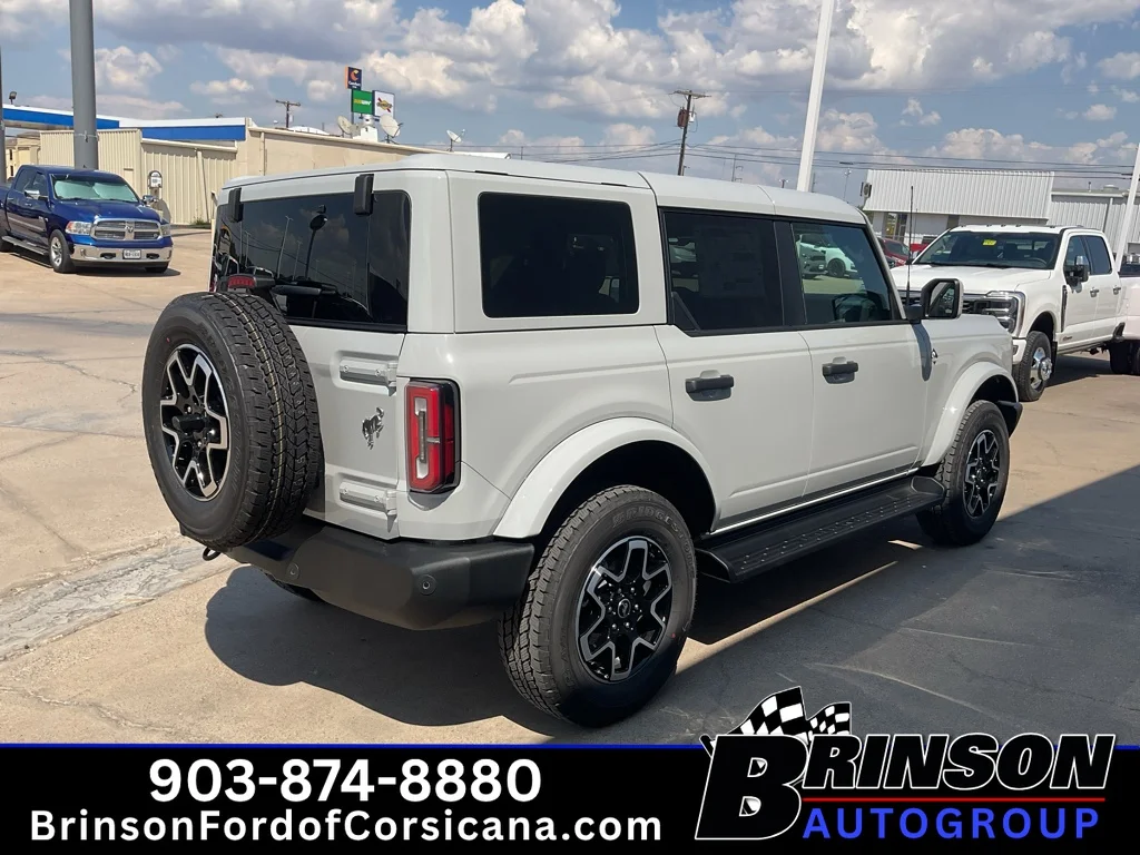 New 2026 Avalanche Gray Ford Outer Banks® image 5