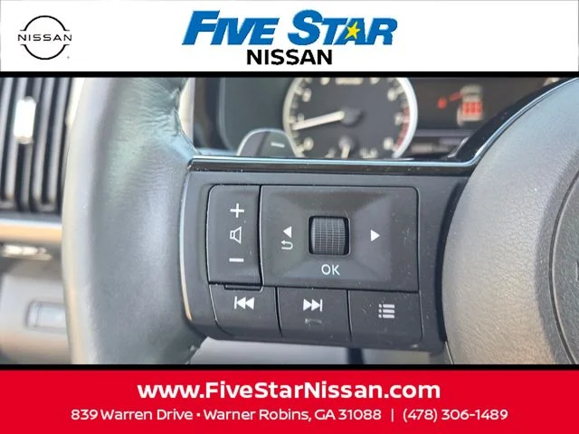 Used 2024 White Nissan SL image 25